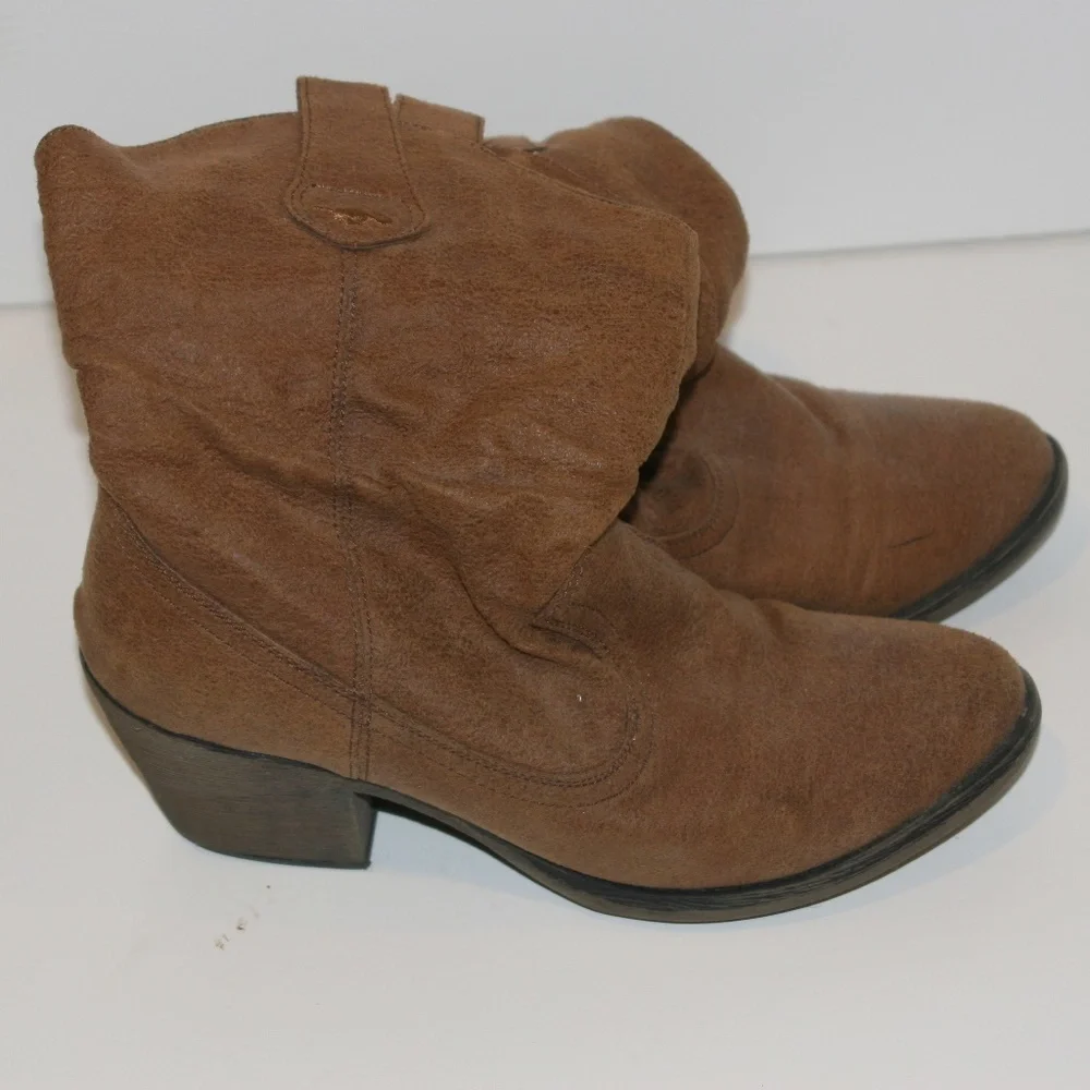 Rocket Dogs Brown Boots - Picture 1 of 7